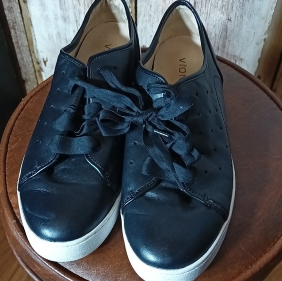 Vionic Keke sneaker black leather ribbon laces size 9.5 - Picture 2 of 9